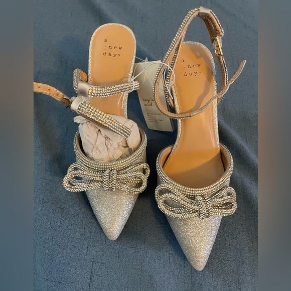 A New Day Carmin Bow Pumps, Size 5.5, NWT - Picture 8 of 8